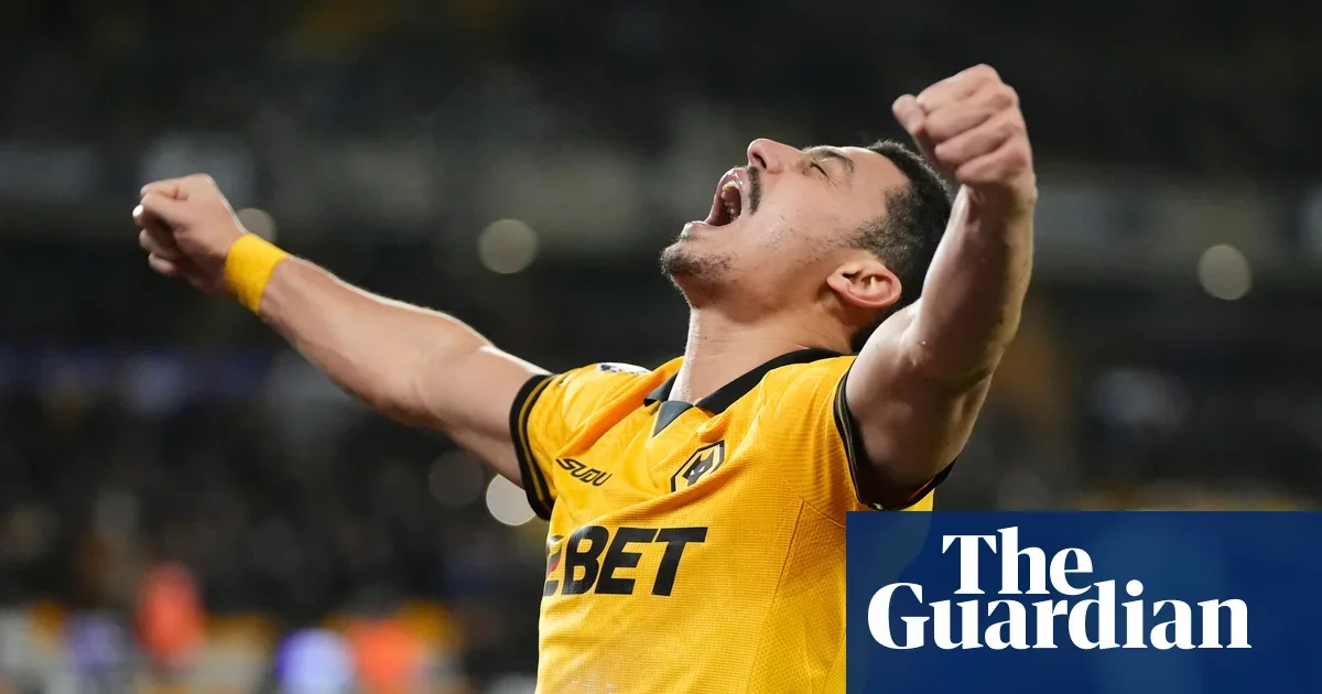André's stoppage-time strike seals Wolves' win over Liverpool