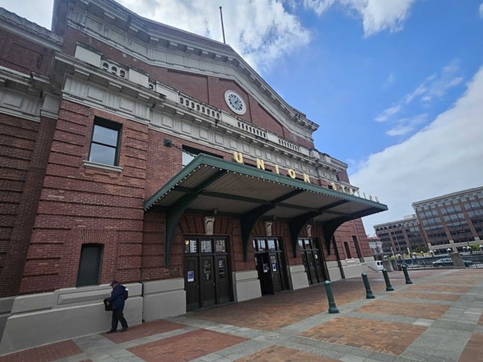 Featured image for Sound Transit Rejects New SLU Light Rail Proposals