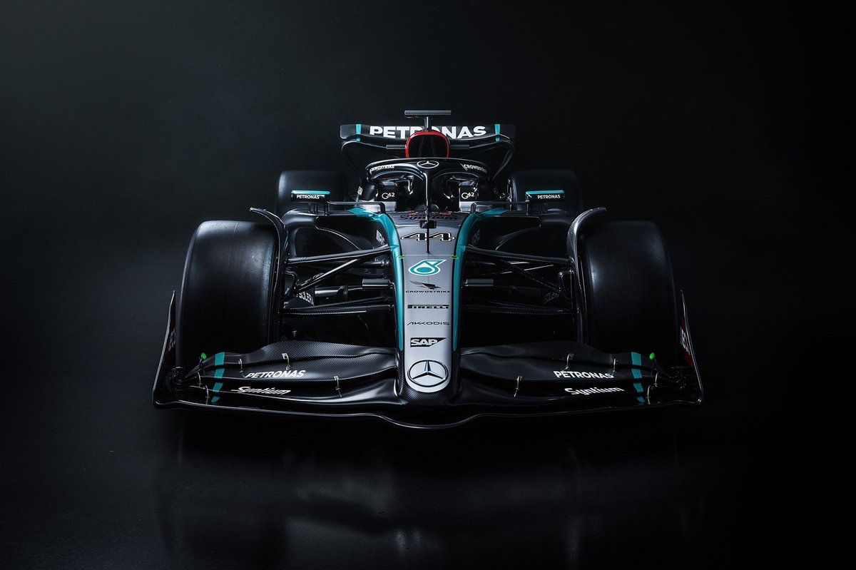 "Mercedes' Unique Approach: Analyzing the W15's Front Wing Quirk and Hamilton's Dream Finish"