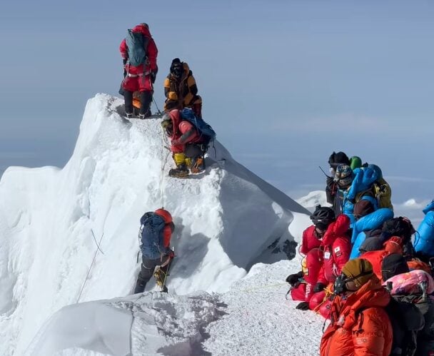 Featured image for Tragedy on Everest: Multiple Climbers Dead and Missing