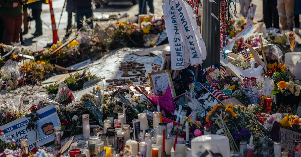 Minneapolis Memorial Expands a Week After Nurse Killed by Federal Agents