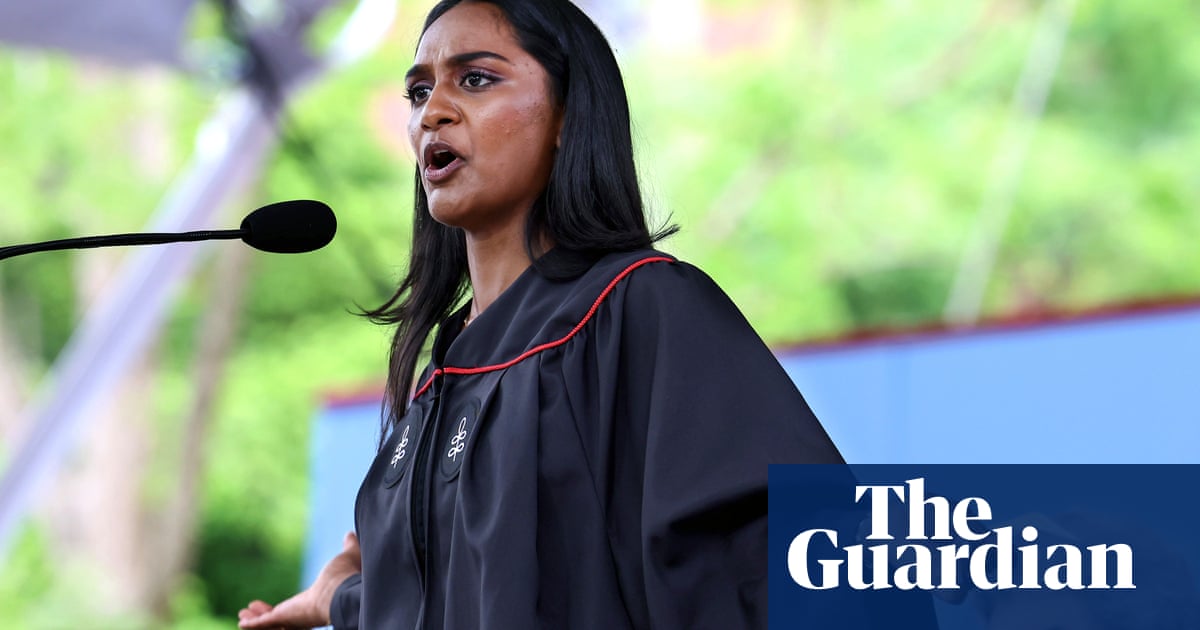 Featured image for Harvard Grads Protest Gaza Response at Commencement