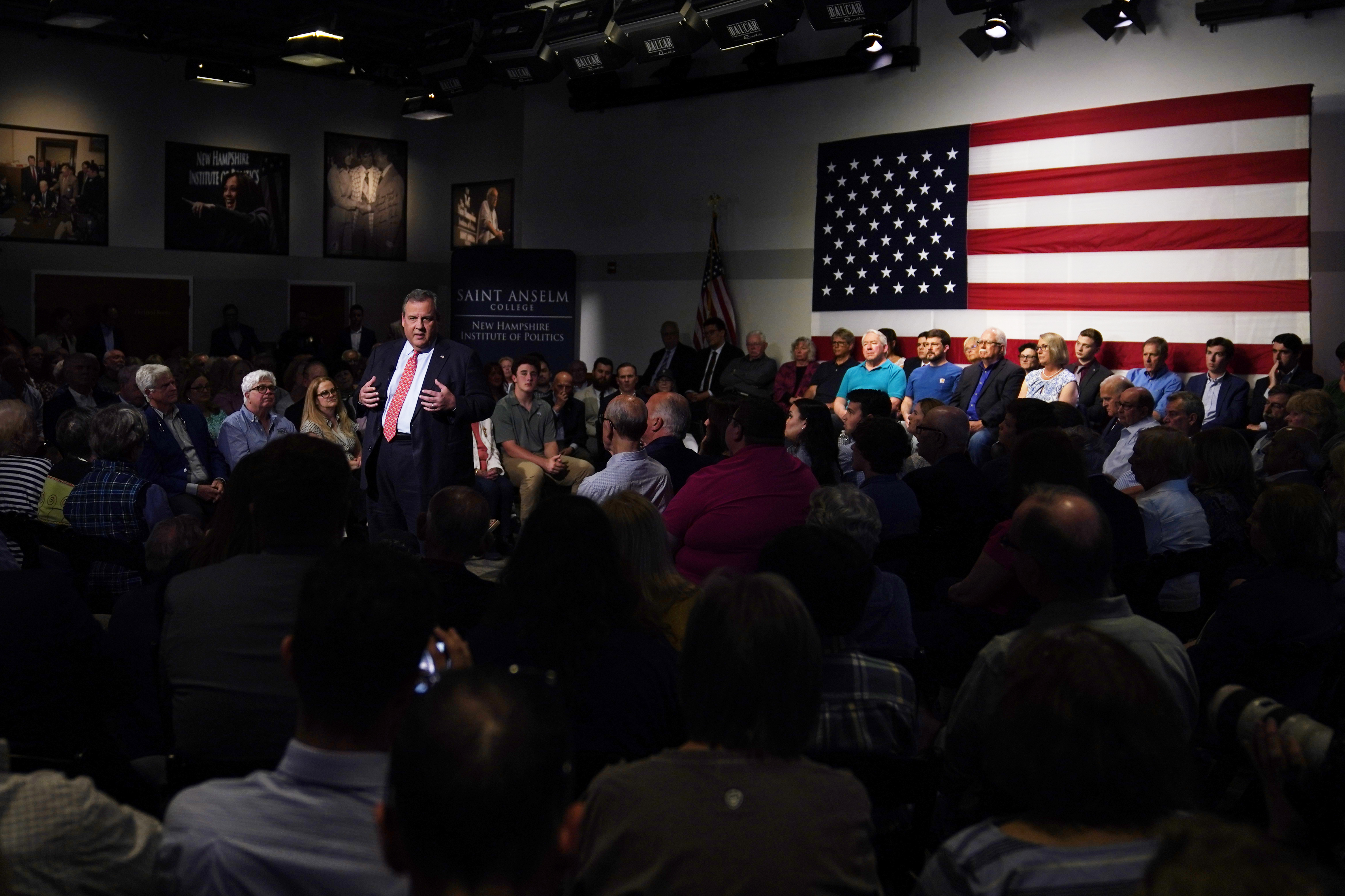 "Trump and Christie's Feud: Insults, Weight Mockery, and Character Attacks"