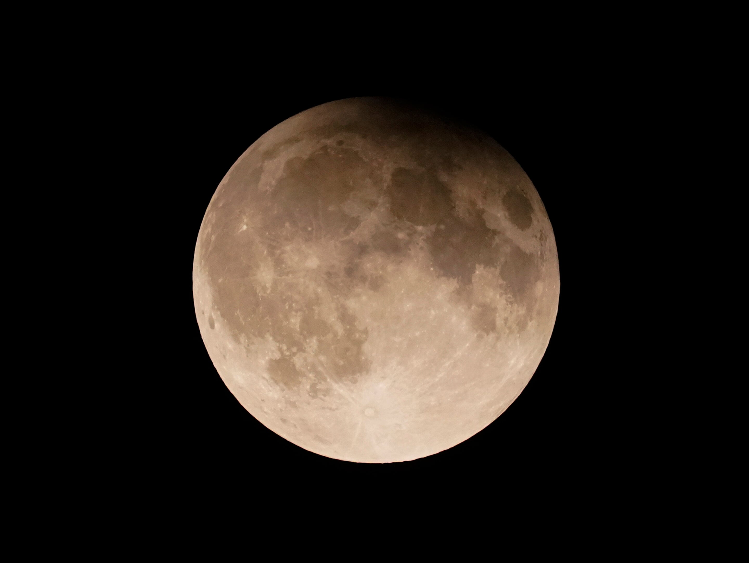Featured image for Earth's Temporary 'Mini Moon' Departs, Revealing Possible Lunar Origins