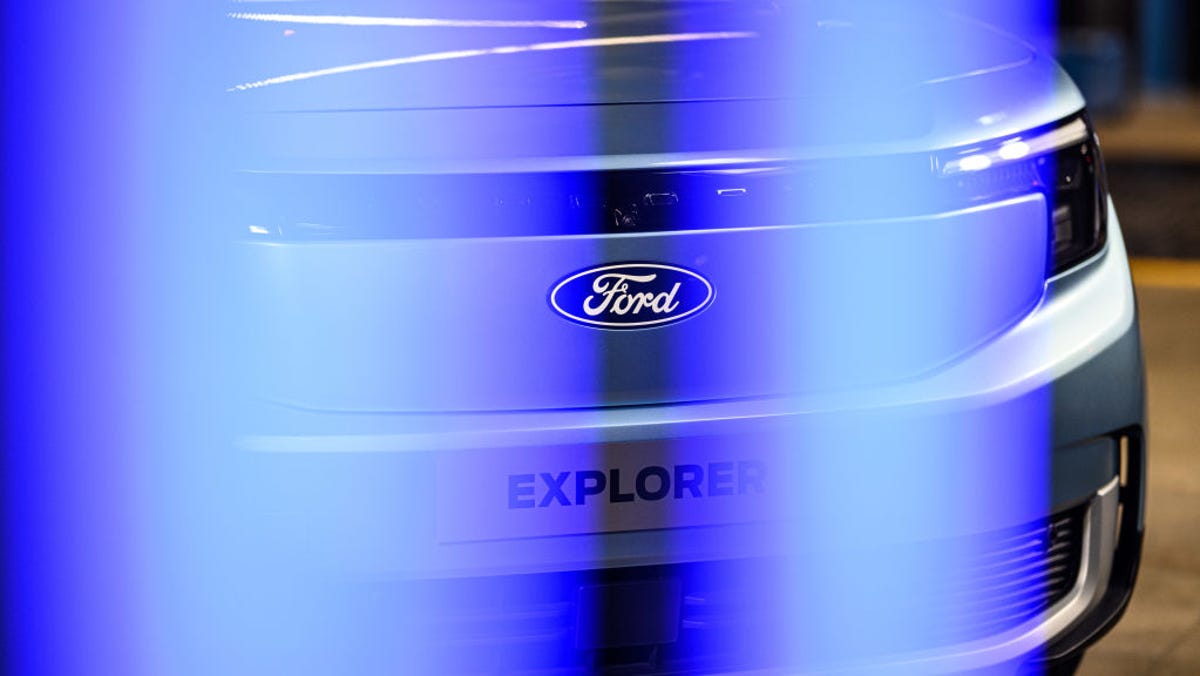 Featured image for "Ford Recalls: Seat Belt Issues Prompt Recall of Expedition, Transit, and Lincoln Navigator Vehicles"