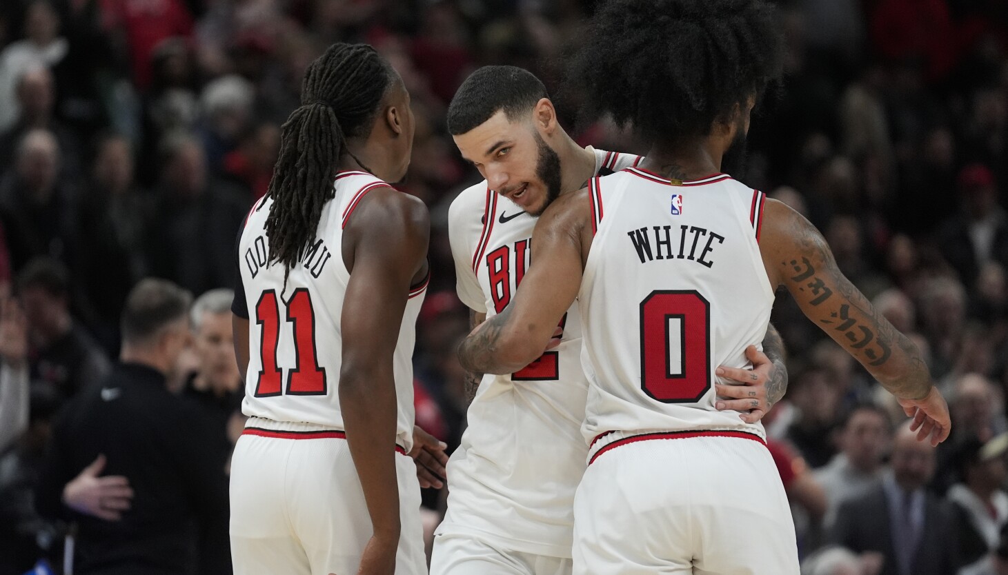 Featured image for Bulls trade Lonzo Ball to Cavaliers for Okoro amid injury concerns