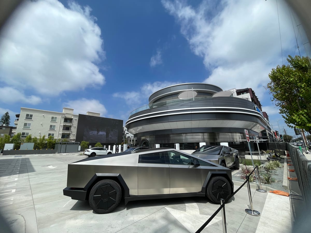Featured image for Tesla Superfans Gather at Elon Musk's New Diner for a Futuristic Experience