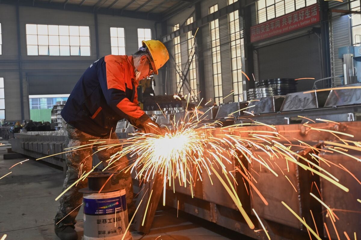 Featured image for China Factory Activity Rebounds After Longest Slump