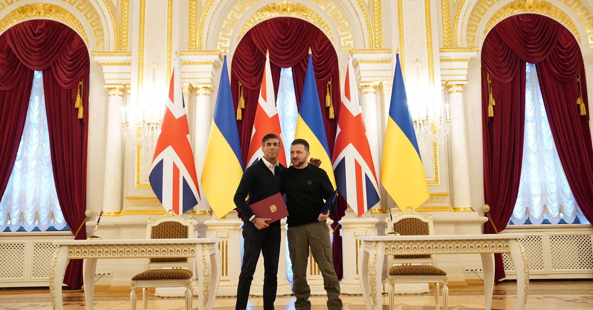 "Ukraine and Britain Forge Security Pact in Kyiv"