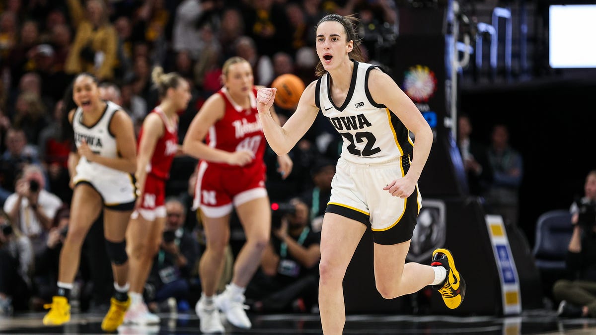 "Caitlin Clark Continues to Break Records for Iowa Women's Basketball"