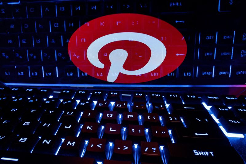 Pinterest and Snap Stocks Plunge on Disappointing Outlooks