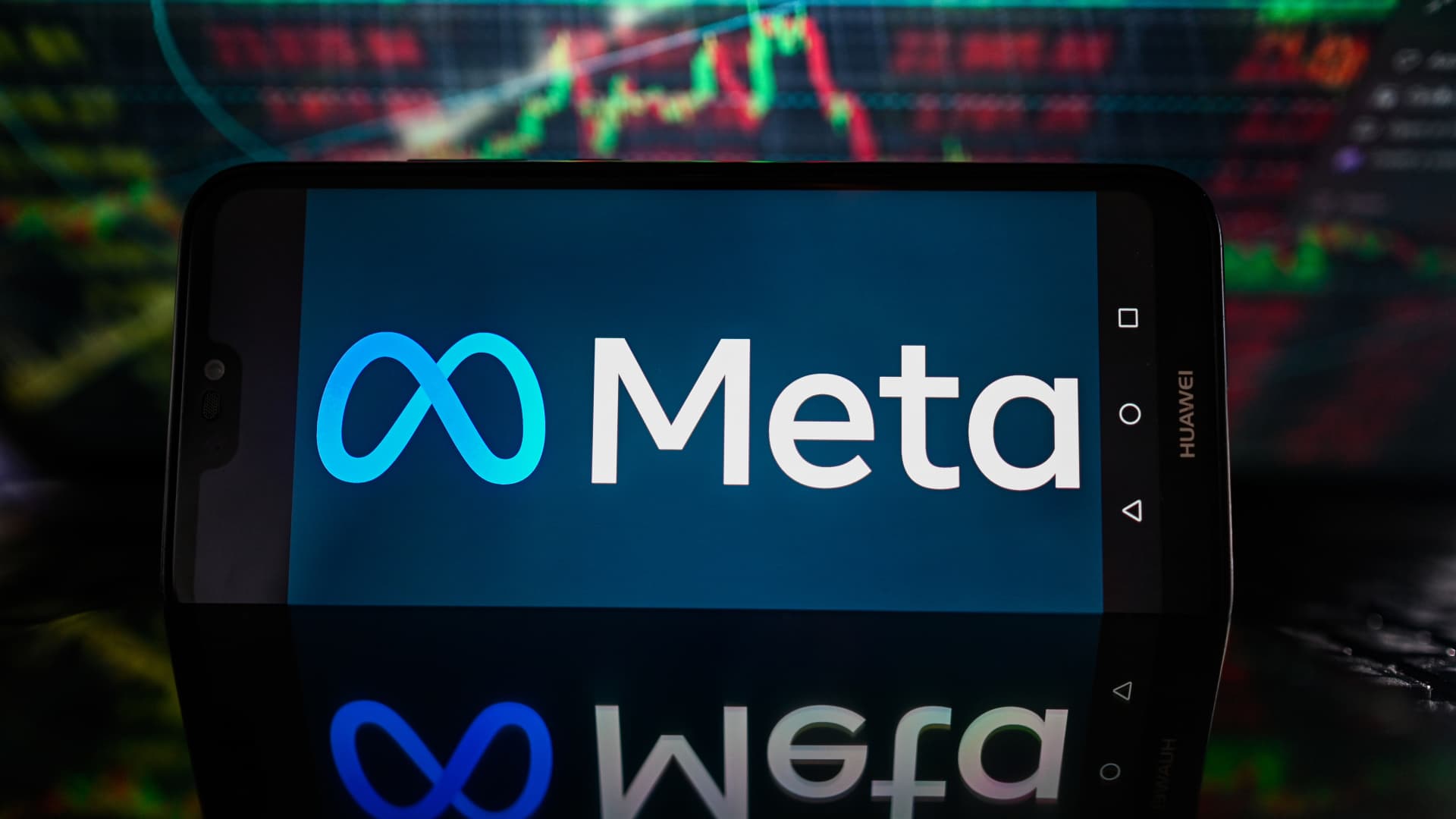 "Tech Dividend Madness: The Best Stocks to Own in 2024"