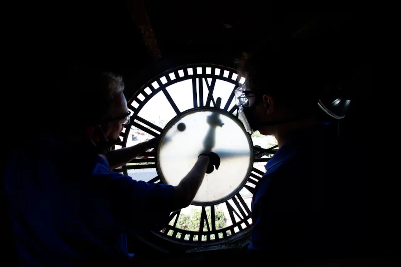 Featured image for "Countdown to the End: Daylight Saving Time 2023 Approaches"