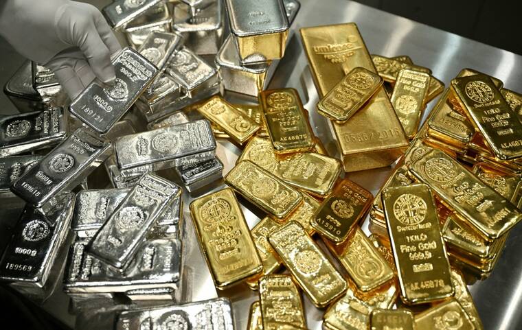 Featured image for Silver Surges Past $75 as Gold and Platinum Hit Record Highs