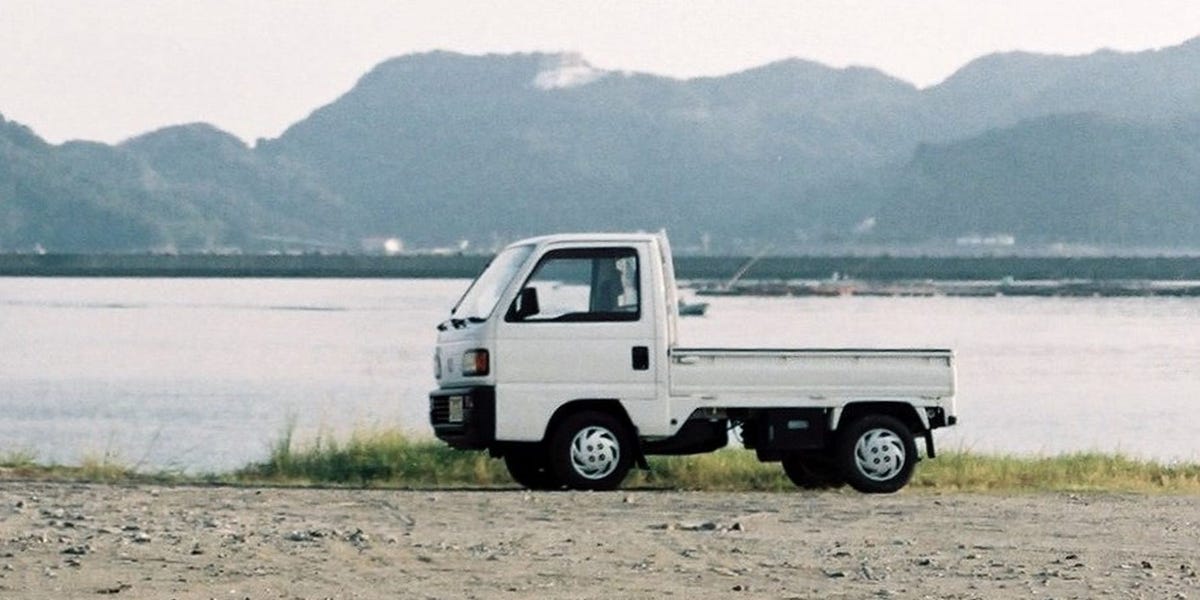 Japanese mini trucks gain popularity in the US market.