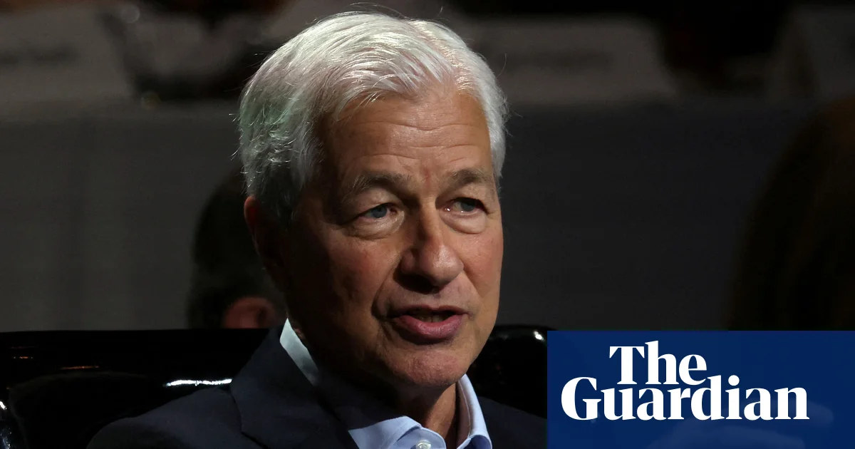 Featured image for JPMorgan's Jamie Dimon Warns of 30% Chance of US Stock Market Correction