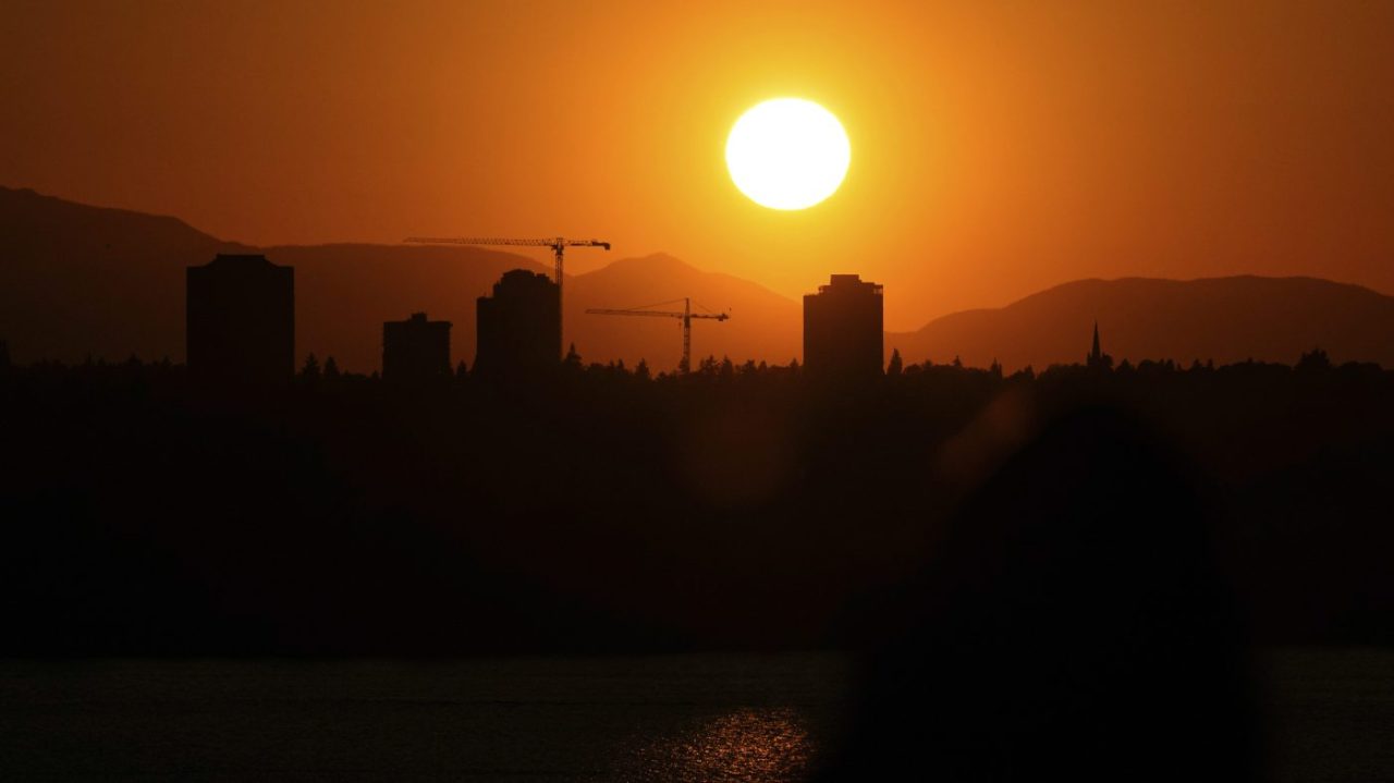 "Rise in Americans Linking Extreme Weather to Climate Change, Poll Shows"