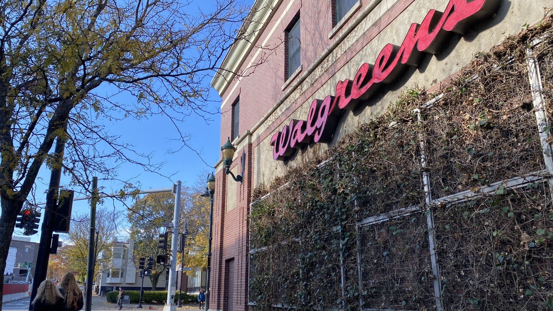 Featured image for Walgreens Considers Sale to Sycamore Partners