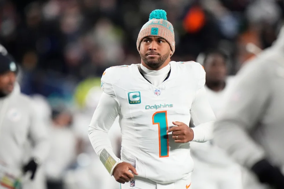 Dolphins pivot at QB, bringing in Malik Willis as Tua Tagovailoa moves on