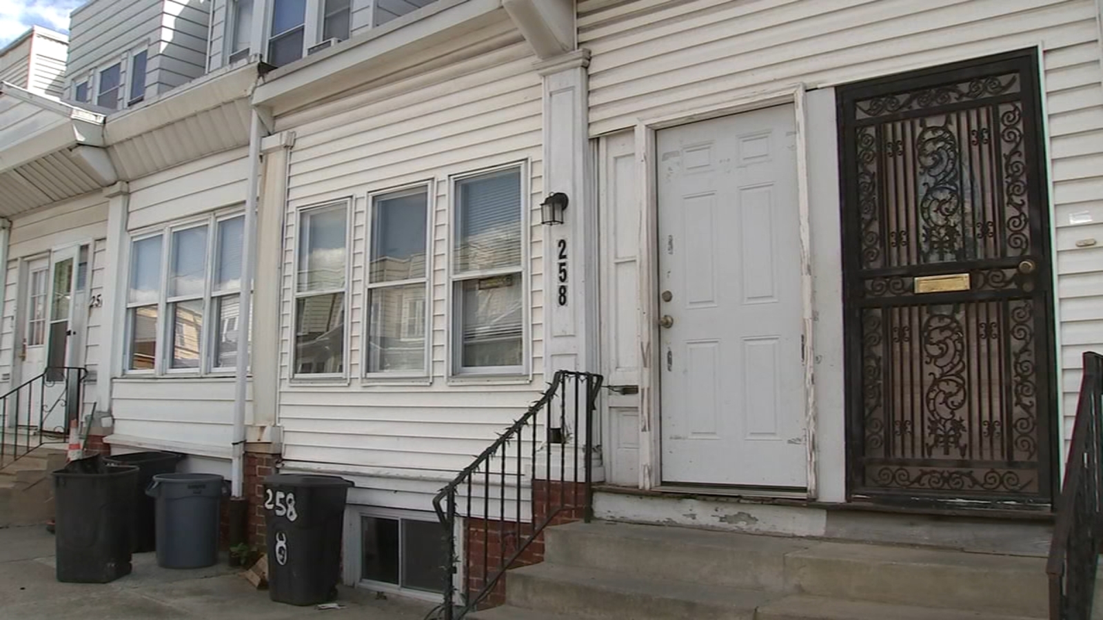 Father charged in accidental shooting of 5-year-old son in Philadelphia
