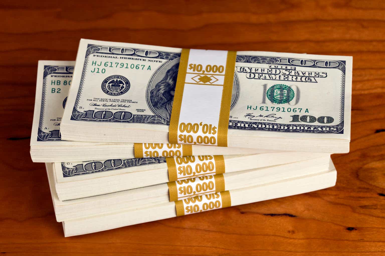 "Maximizing Passive Income: Smart Strategies for Investing $100,000"