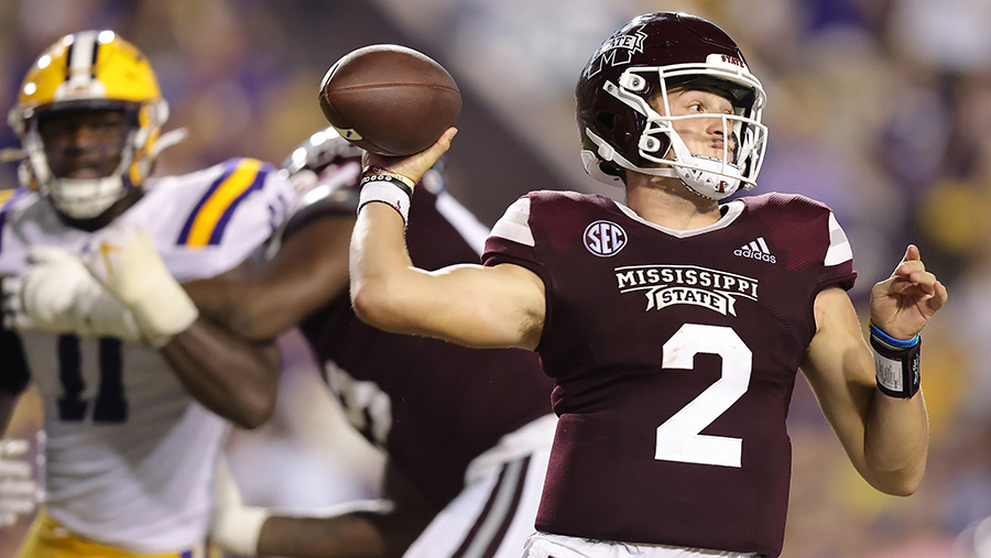 Featured image for "Washington Huskies' Key Players Commit to Stay, Impact on Starting Lineup"