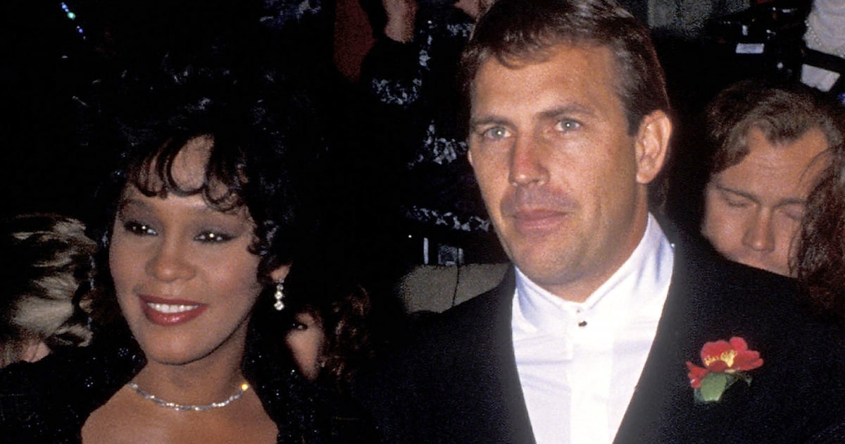 Featured image for Kevin Costner Defended Full Eulogy for Whitney Houston Against CNN's Requests
