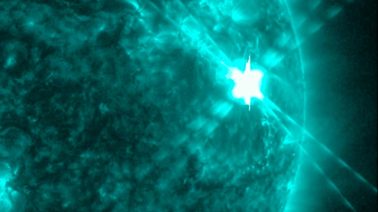 "Potential Tech Disruptions and Northern Lights Forecasted as Solar Storm Approaches Earth"