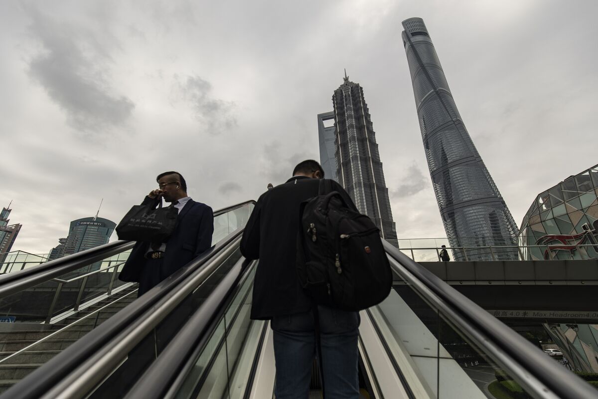 Featured image for China's Key Stock Gauge Plunges to Oversold Territory Amidst Weak Sentiment