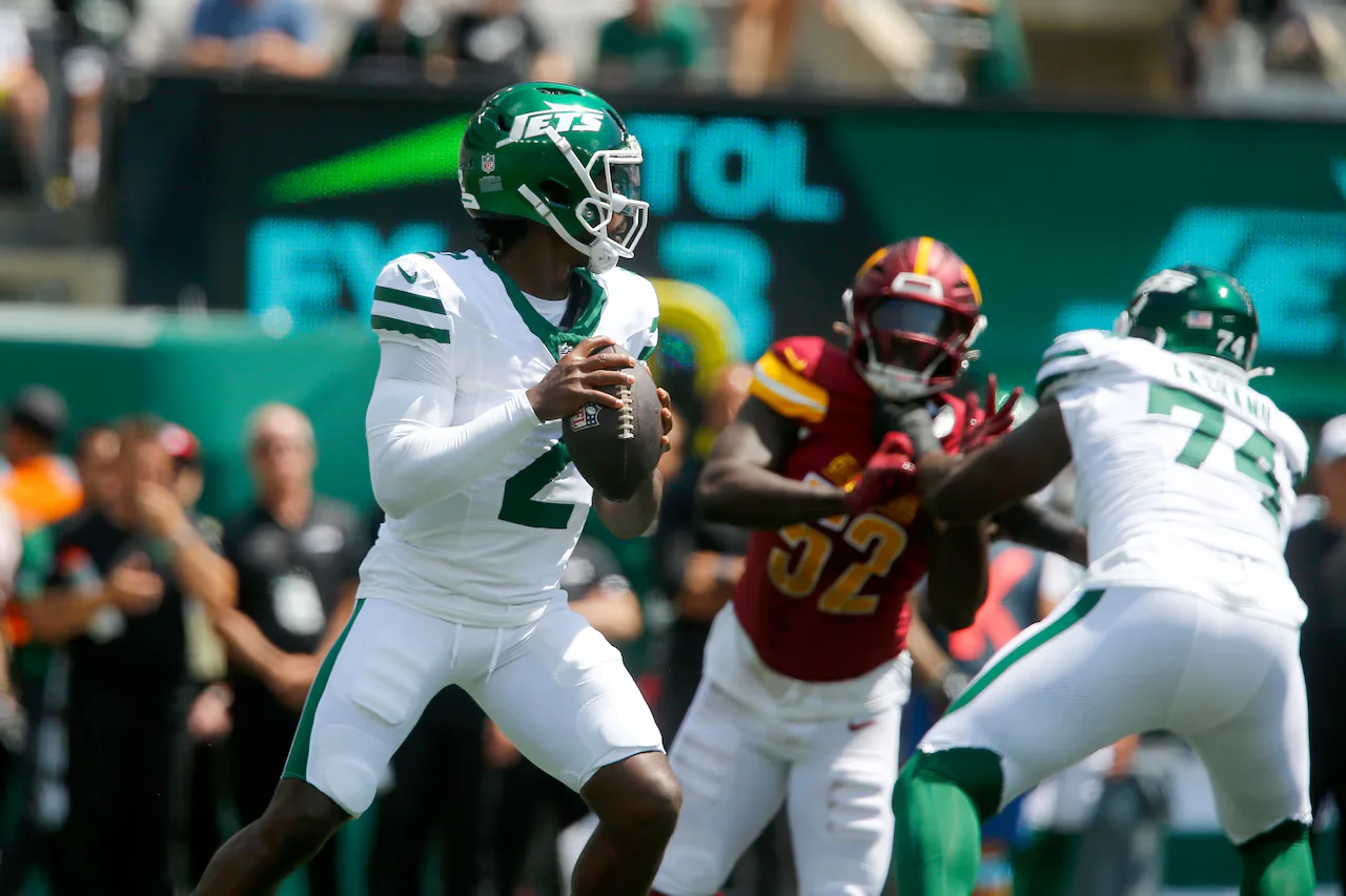 Jets' Tyrod Taylor Out for Preseason After Knee Surgery, Hopeful for Week 1