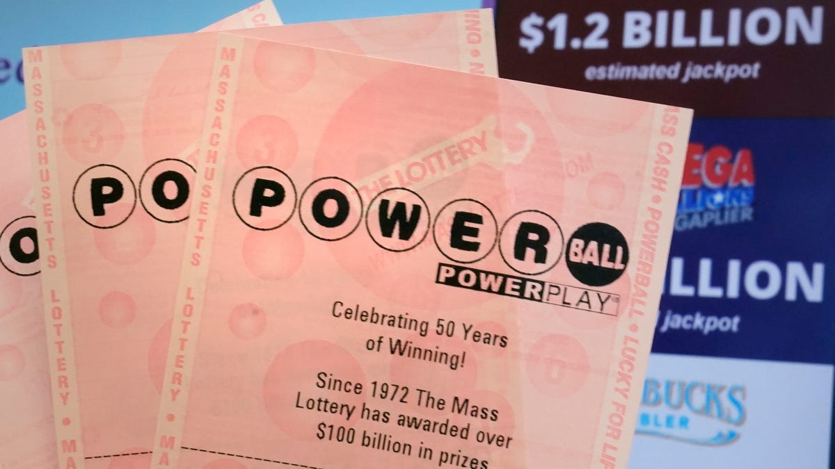 "Mega Millions Jackpot Reaches $500M After 3 Months of No Winners"