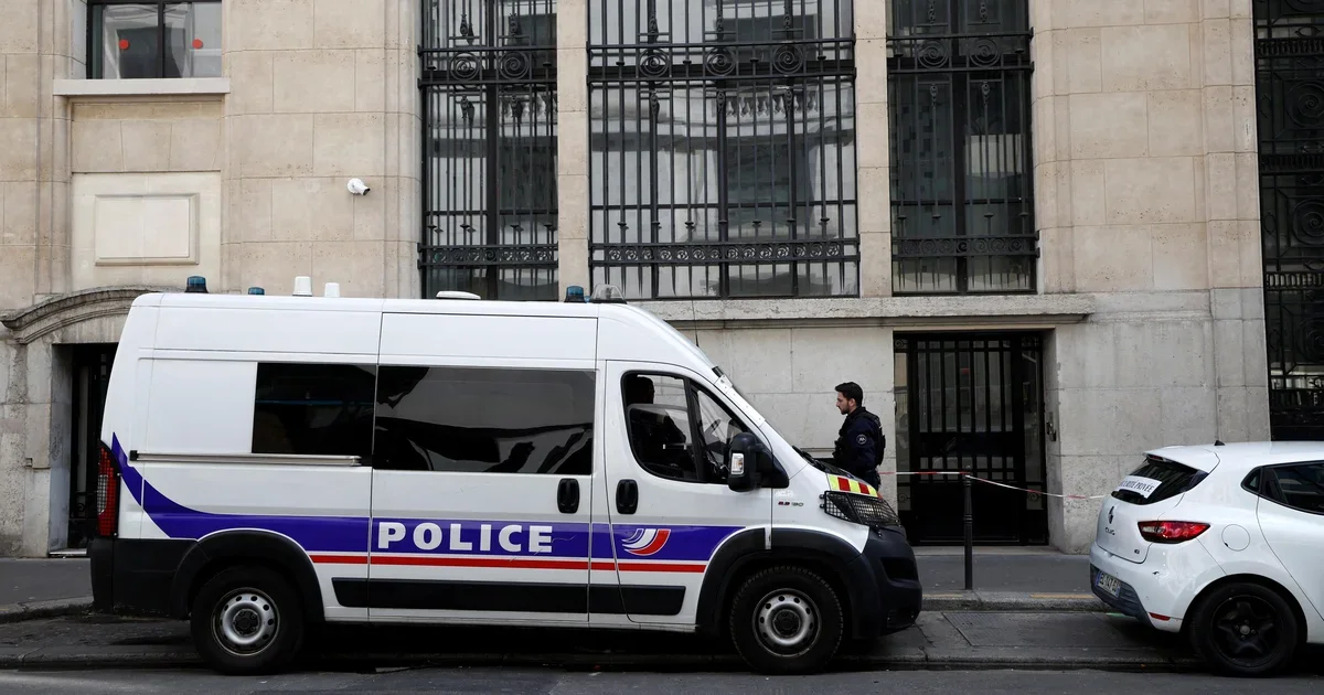 Paris police foil alleged bombing outside Bank of America building; suspect detained
