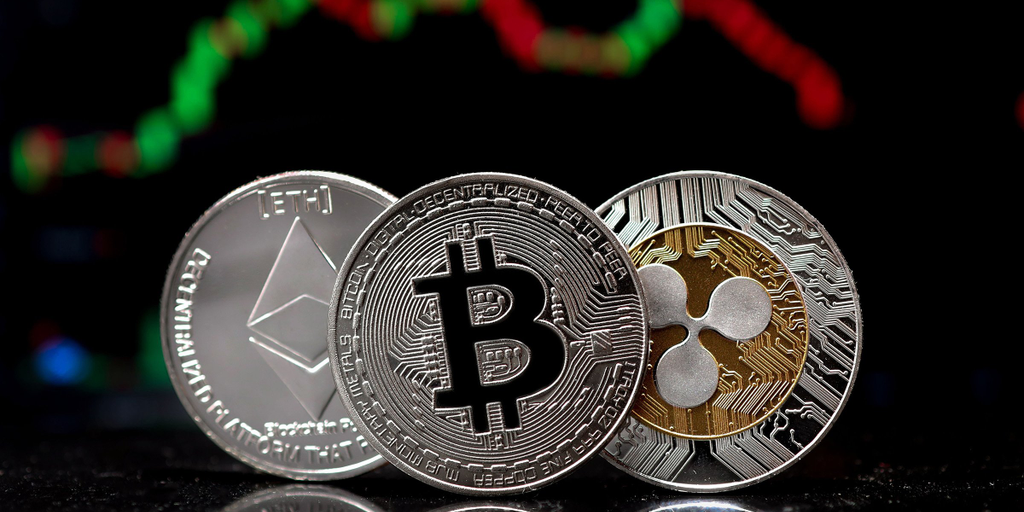 SEC and Ripple Clash Continues to Shake Up Crypto Markets.