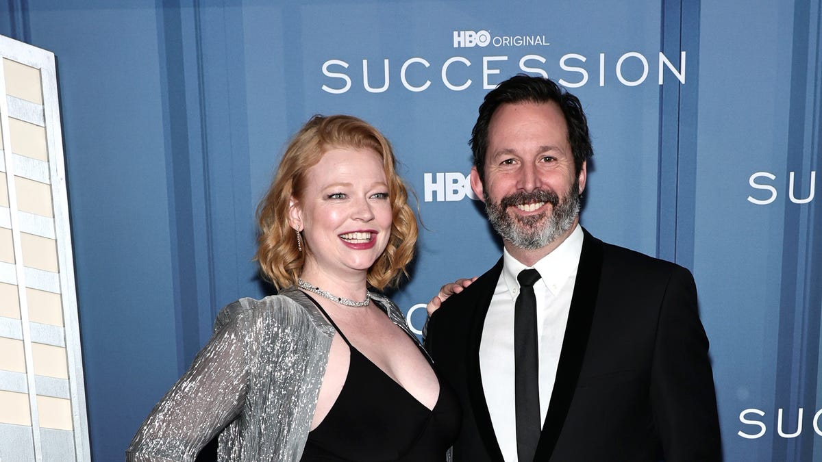 'Succession' Star Sarah Snook Shows Off Baby Bump at Premiere
