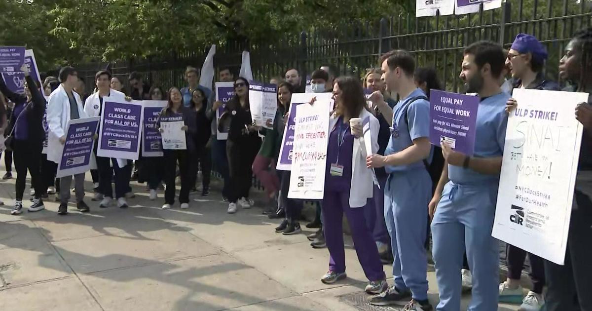 Featured image for Doctors Strike at Elmhurst Hospital in NYC Over Pay Inequality and Pandemic Treatment Disparities