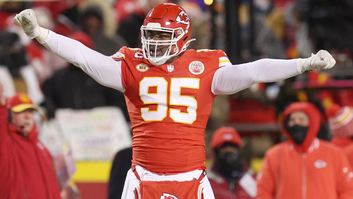 "Chiefs Exercise Contract Option for All-Pro DT Chris Jones, Retain Franchise Tag Rights"