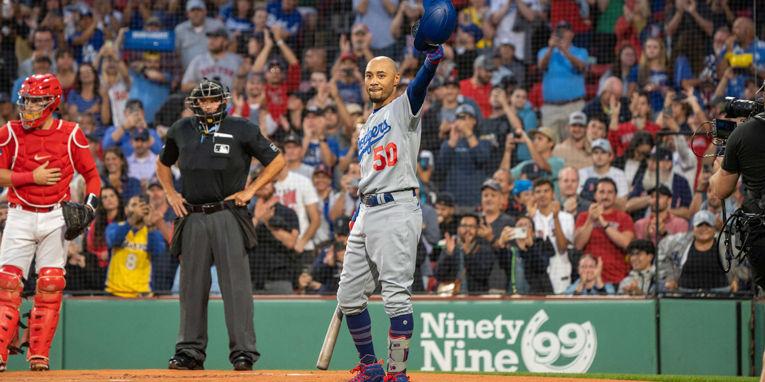 Mookie Betts' Return to Fenway Park: A Heartwarming Reception