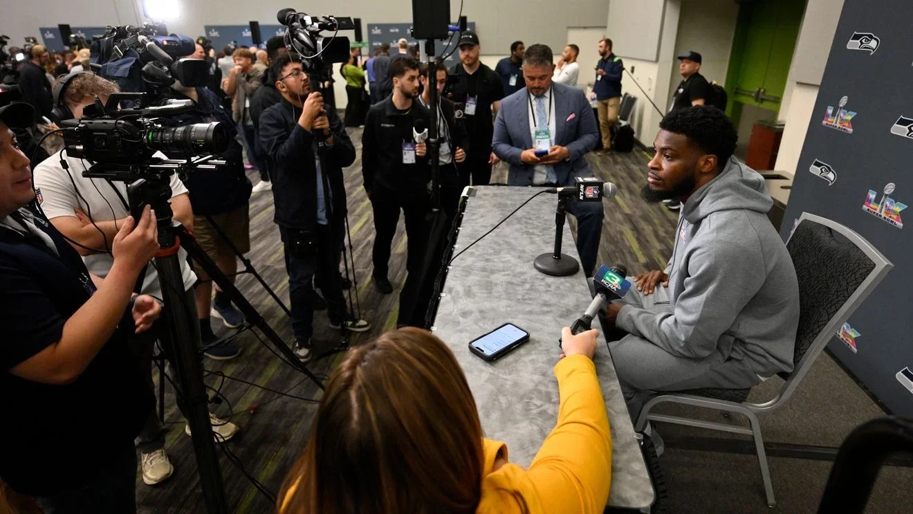 Seahawks stay locked in amid Super Bowl media blitz