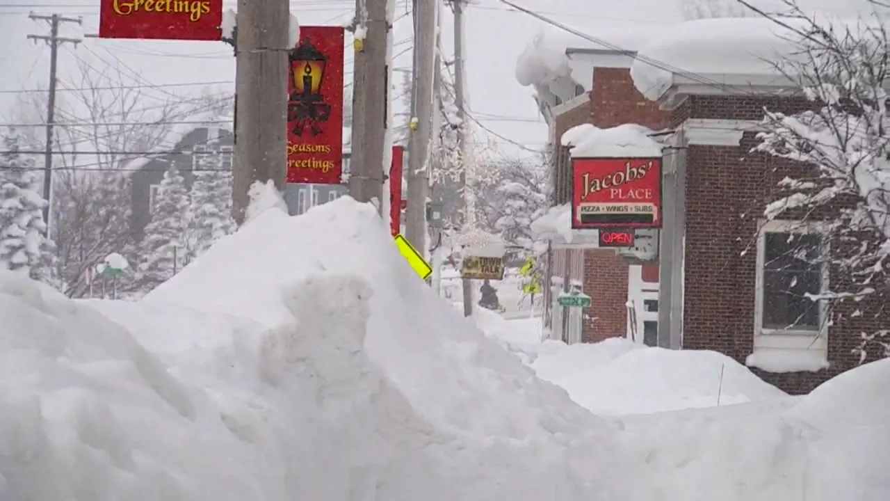 Featured image for "Record-Breaking Lake-Effect Snow Hits Upstate New York"