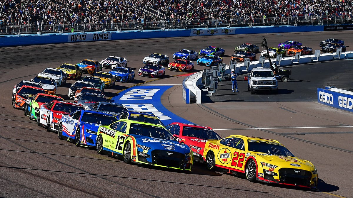 "NASCAR Championship Race: Predictions, Lineup, and Evolution of Greatness"