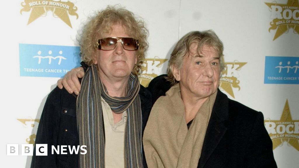 Featured image for Mick Ralphs, Co-founder of Mott The Hoople and Bad Company, Dies at 81