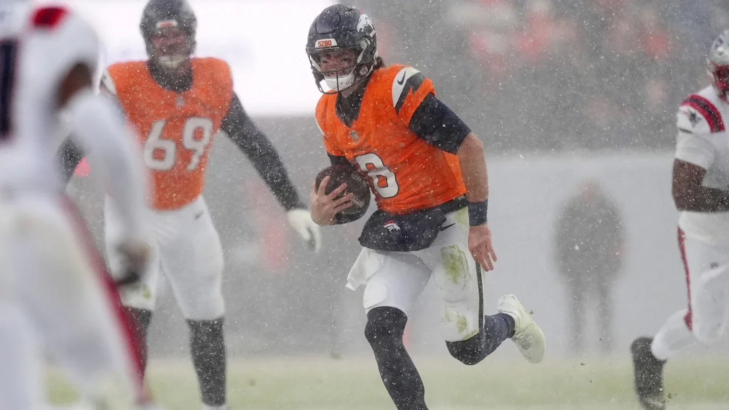 Broncos Fall to Patriots in Blizzard as Payton's Fourth-Down Gamble Backfires
