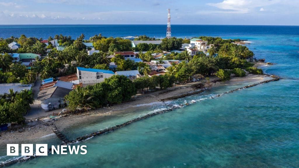 Featured image for Maldives Implements First-Ever Generational Smoking Ban
