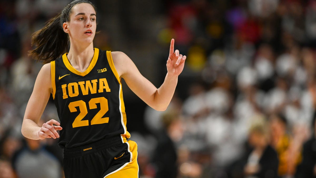 Featured image for "Caitlin Clark: Inspiring Iowa's Historic Rise with 38-Point Performance"