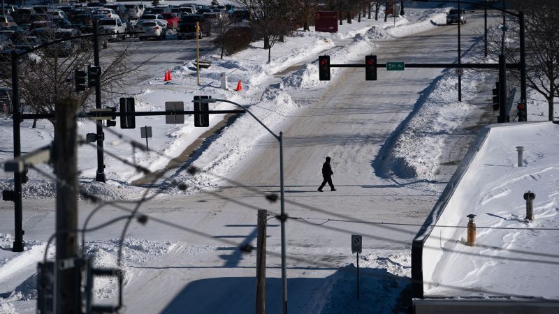 "Winter Weather Safety: Recognizing and Preventing Hypothermia and Frostbite"