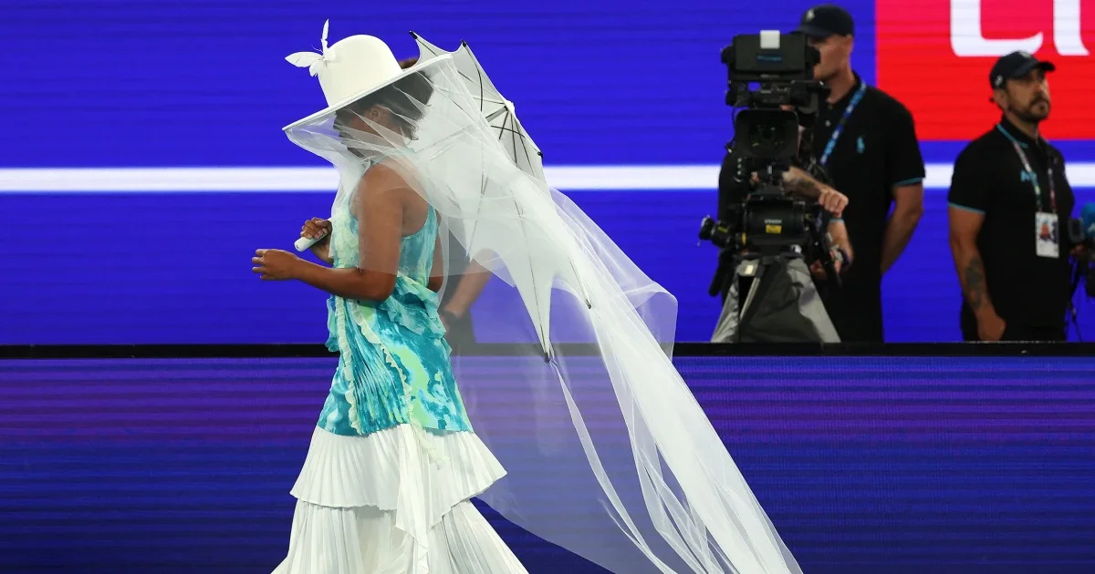 Osaka Makes a Butterfly-Themed Entrance, Sparks Australian Open Victory