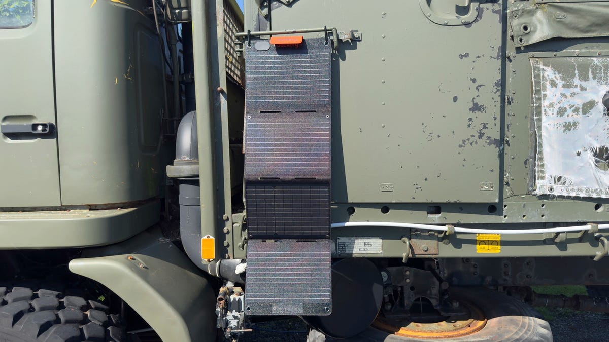 Featured image for "Ultra-Light Solar Panel Becomes Must-Have Travel Gear"