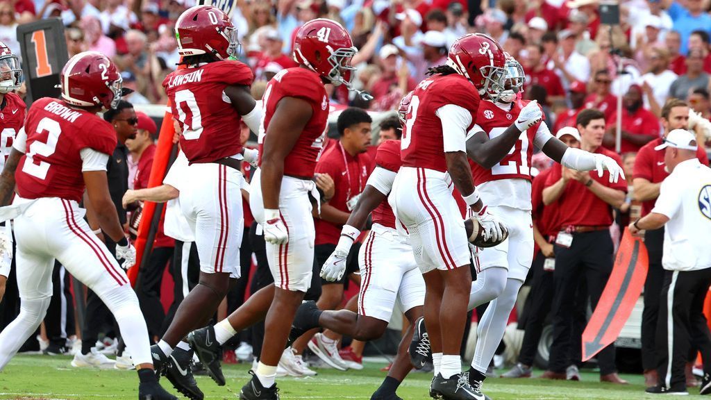 Alabama Edges Vanderbilt as College GameDay Visits Eugene