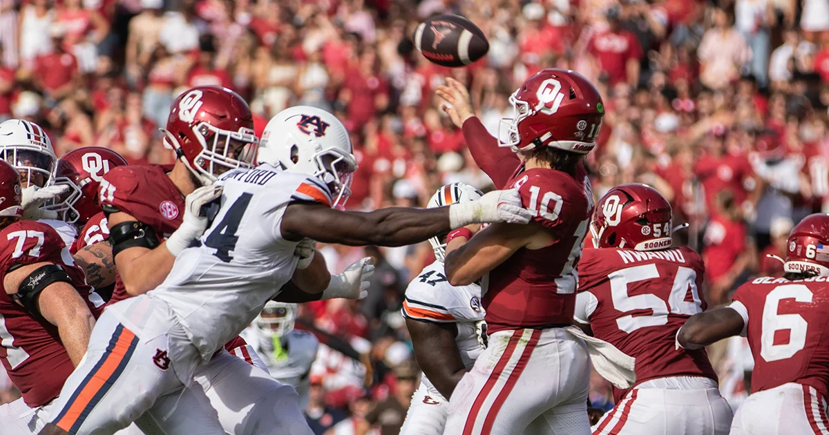 Oklahoma QB John Mateer to miss month after hand injury