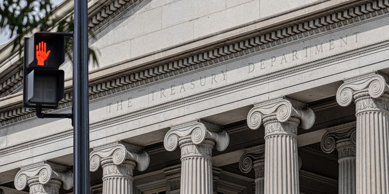 "Federal Reserve Model Predicts Clear Winner for Next Decade: Stocks vs. Bonds"